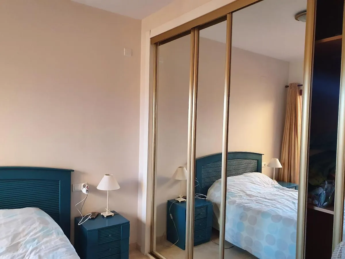 3 Bed Penthouse - Sleeps 8 - Pool - Sea View Lejlighed Manilva 0*,  Spanien