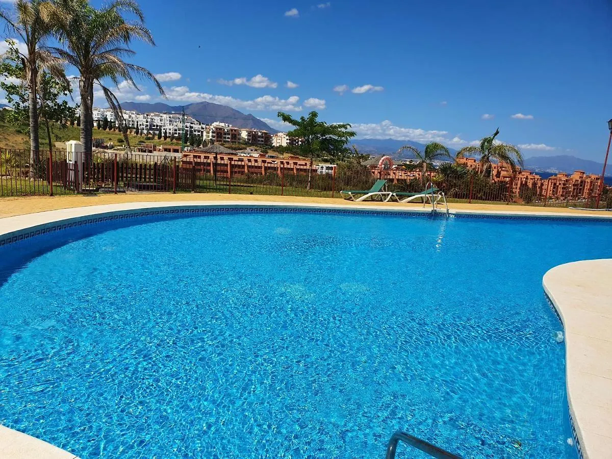 3 Bed Penthouse - Sleeps 8 - Pool - Sea View Lejlighed Manilva